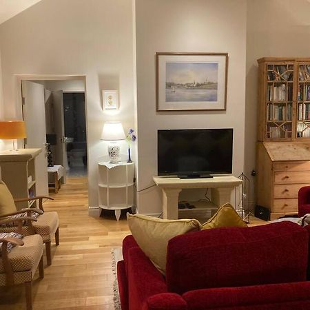 2 Quay Road, Killala. Stunning Sea Front Cottage מראה חיצוני תמונה