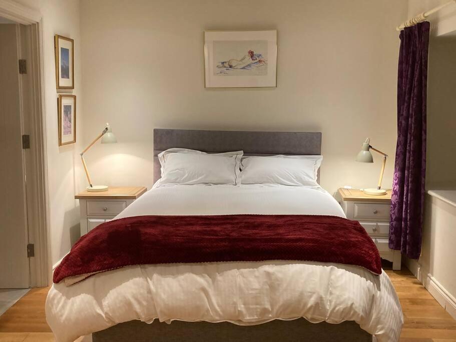 2 Quay Road, Killala. Stunning Sea Front Cottage מראה חיצוני תמונה